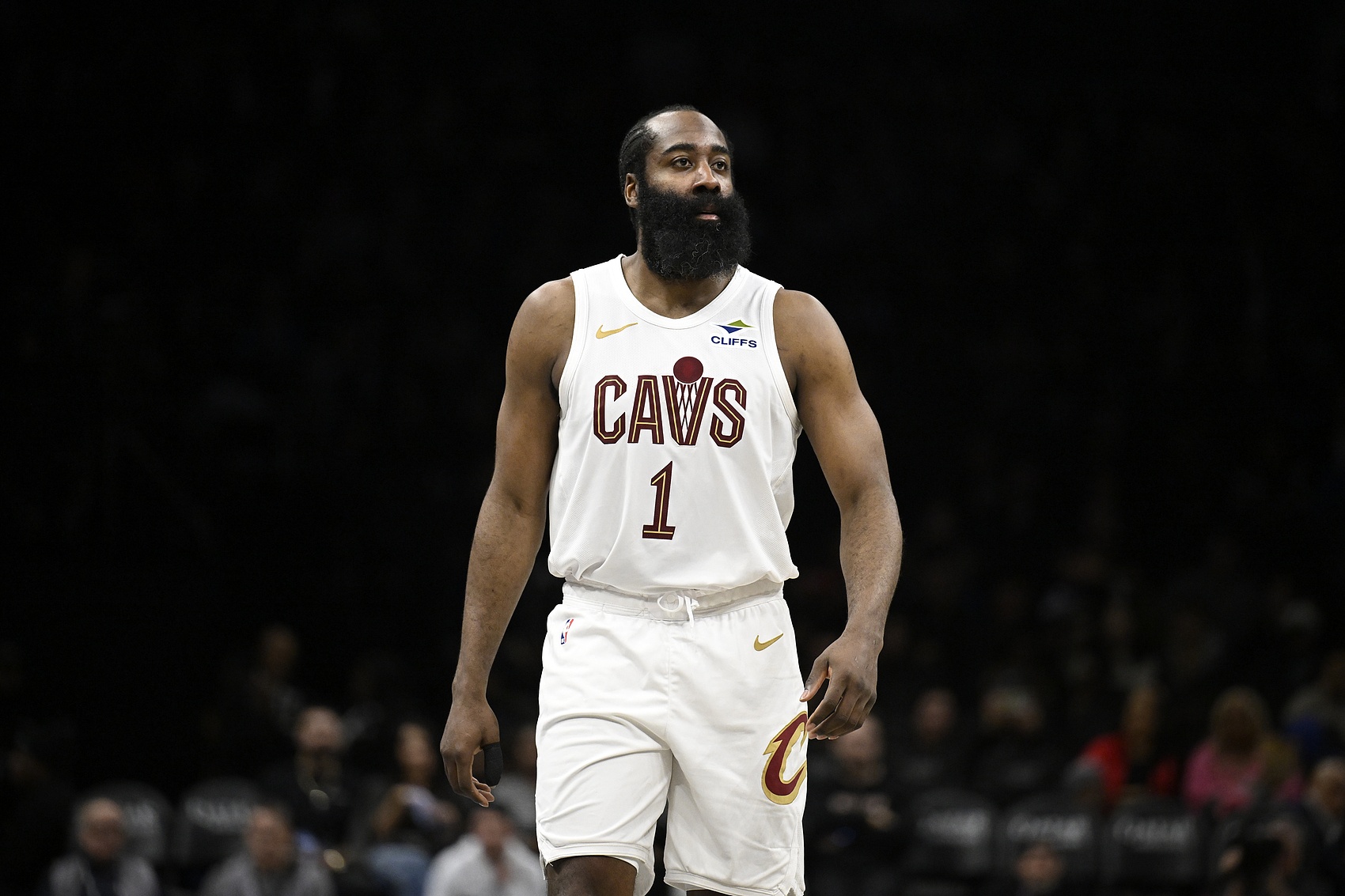 世界杯最新版本下载-媒体人：这支骑士是残阵 米切尔没打 但还是能与活塞一较高下