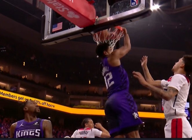 世界杯最新版本下载-22平之后国王19-0结束本节！蒙克突破抛传助考德威尔空接背扣！