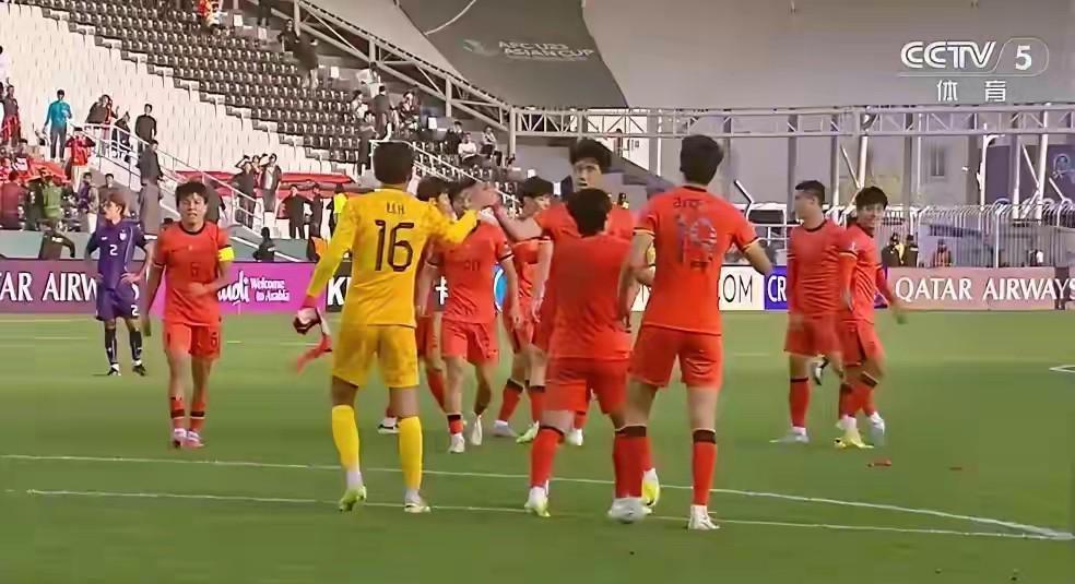 0-0惊险出线！国足五大痛点引球迷意难平。