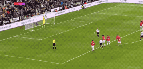 世界杯官方app下载中心-90分钟绝杀！曼联1-2遭10人纽卡逆转，卡里克首败，3-6名差3分