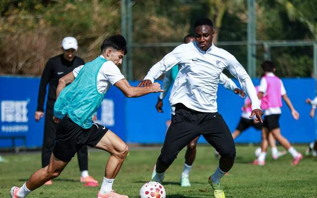 世界杯官方app下载中心-马莱莱首回申花主场，大连保平争胜，主力至少换5将 左路必受猛攻