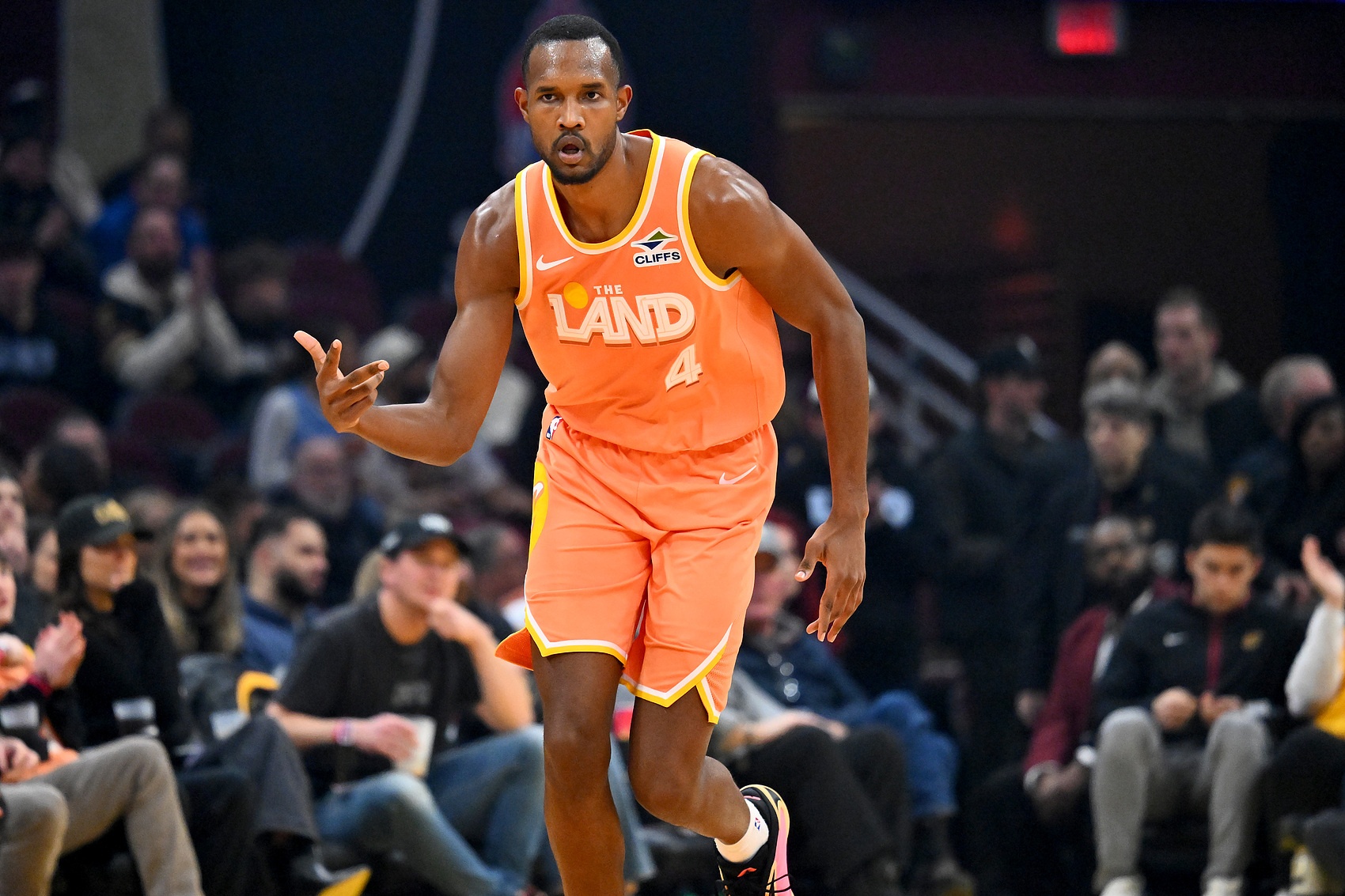 世界杯手机观看平台-NBA彩经：湖人主场小胜国王 掘金击退森林狼  骑士轻取篮网