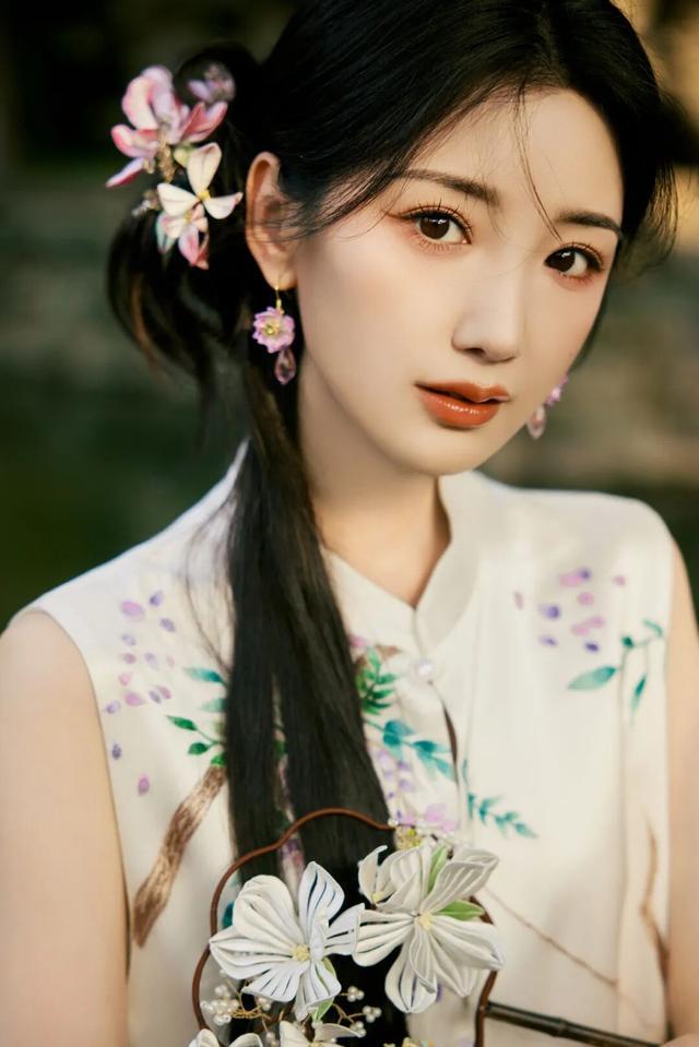 世界杯手机观看平台-演员毛晓彤凌晨从医美诊所离开引网友热议，其晒医院检测报告回应：作为一个从小爱吃面食的天津人，查出面粉不耐受可怎么办
